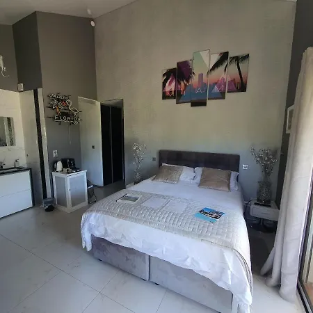 Nocleg ze śniadaniem Bora Bora 4*