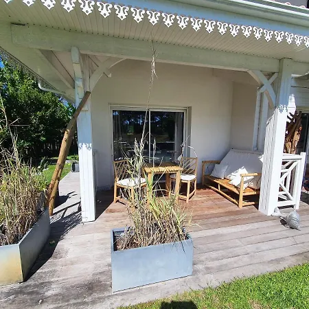 Bed & Breakfast Bora Bora 2*