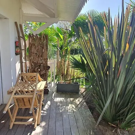 Bora Bora Nocleg ze śniadaniem 4*