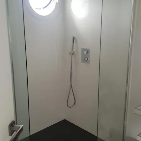 Bora Bora Nocleg ze śniadaniem 4*