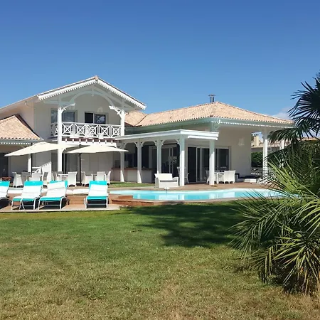 Bora Bora Bed & Breakfast 2*