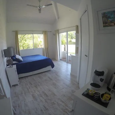 Bora Bora Bed & Breakfast Gujan-Mestras