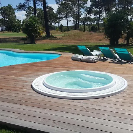 Bora Bora Bed & Breakfast Gujan-Mestras