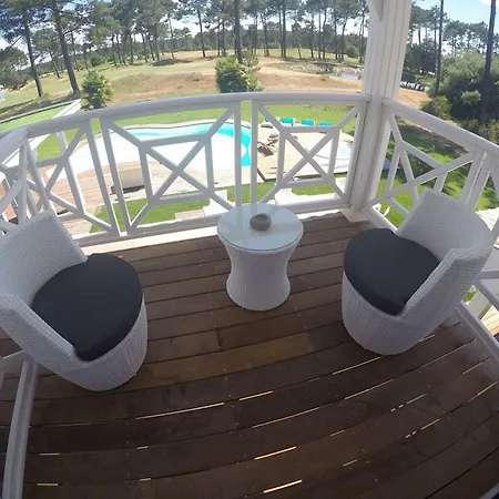 Bora Bora Bed & Breakfast Gujan-Mestras