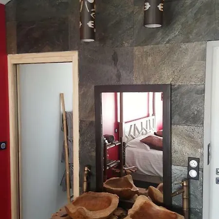 Bora Bora Bed & Breakfast Gujan-Mestras