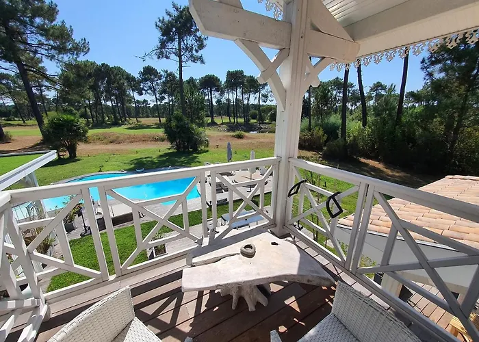 Bora Bora Bed & Breakfast Gujan-Mestras