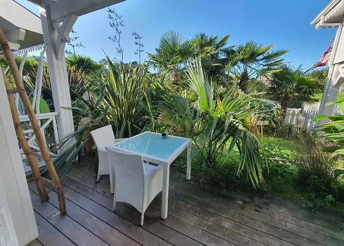 Bora Bora Bed & Breakfast Gujan-Mestras