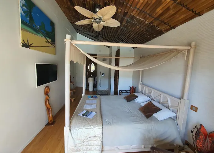 Bora Bora Bed & Breakfast 4*