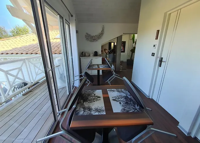 Bora Bora Bed & Breakfast 4*