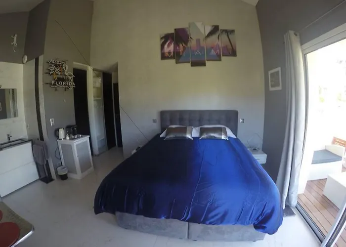 Bora Bora Bed & Breakfast Gujan-Mestras