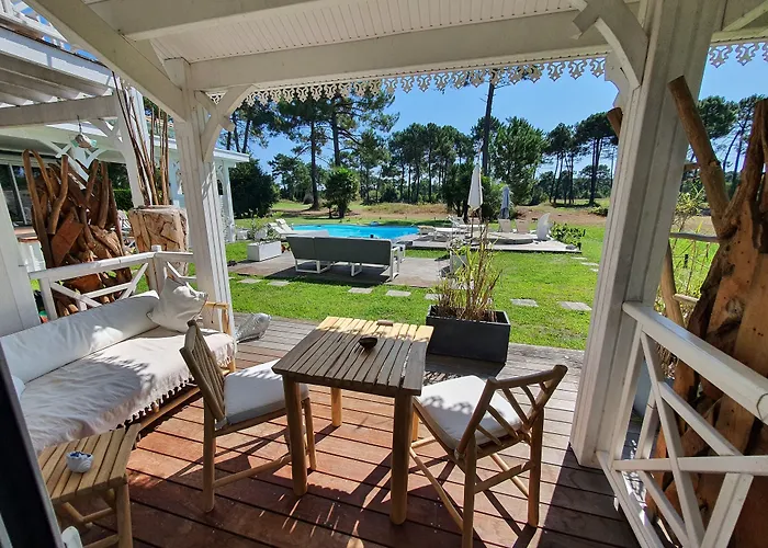 Bora Bora Bed & Breakfast Gujan-Mestras