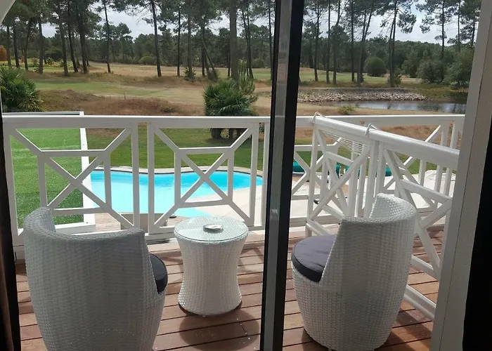 Bora Bora Bed & Breakfast Gujan-Mestras